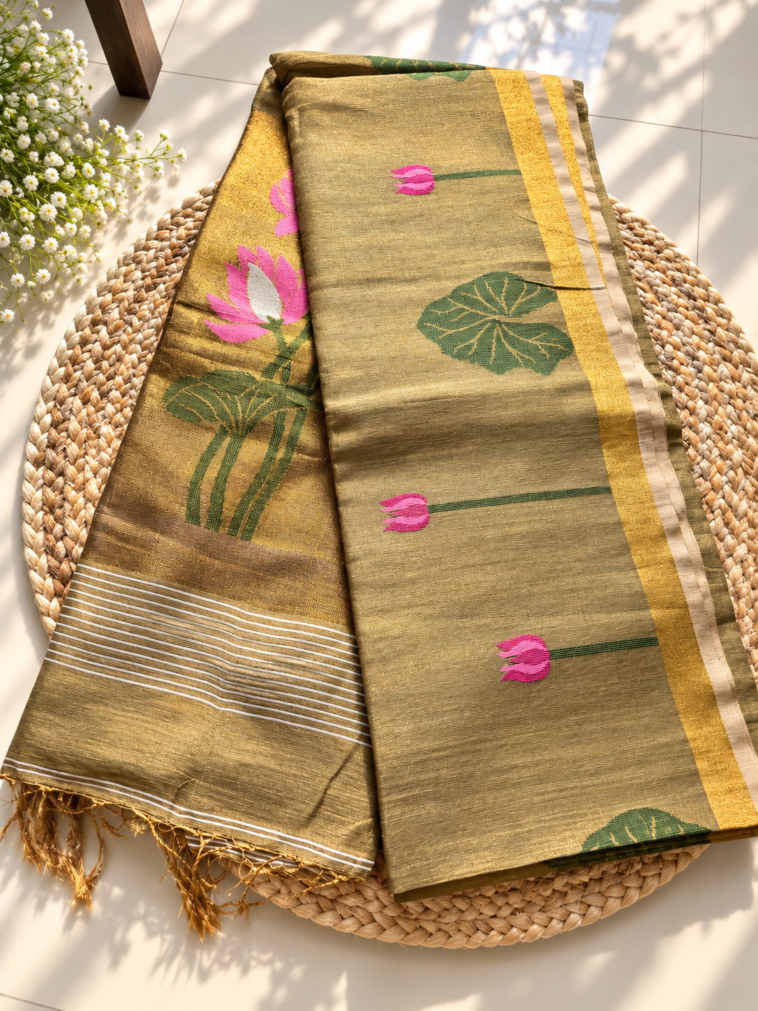 Premium Silk Linen - Tulip Motifs
